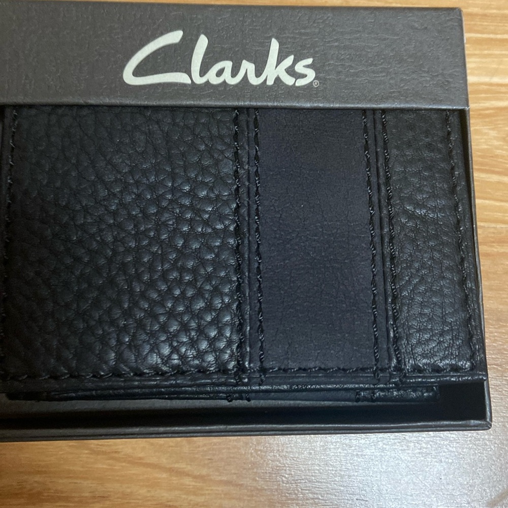 Clark LFOLD genuine leather wallet